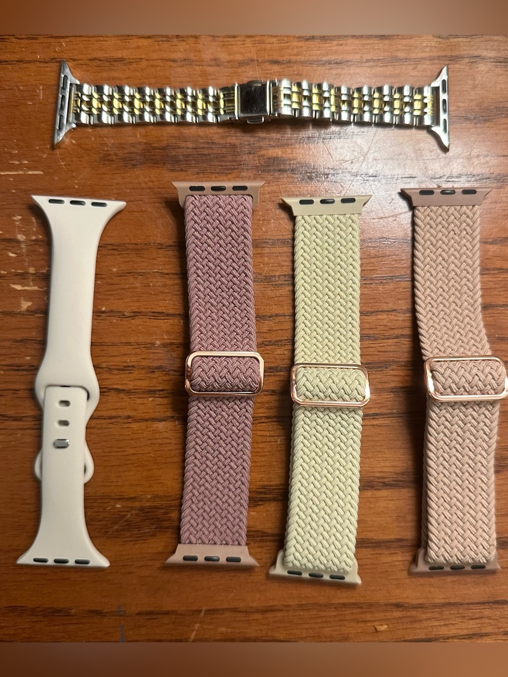 Bundle of 5 Women’s Apple Watch Bands 38mm/40mm/41mm/42mm Metal & Stretch